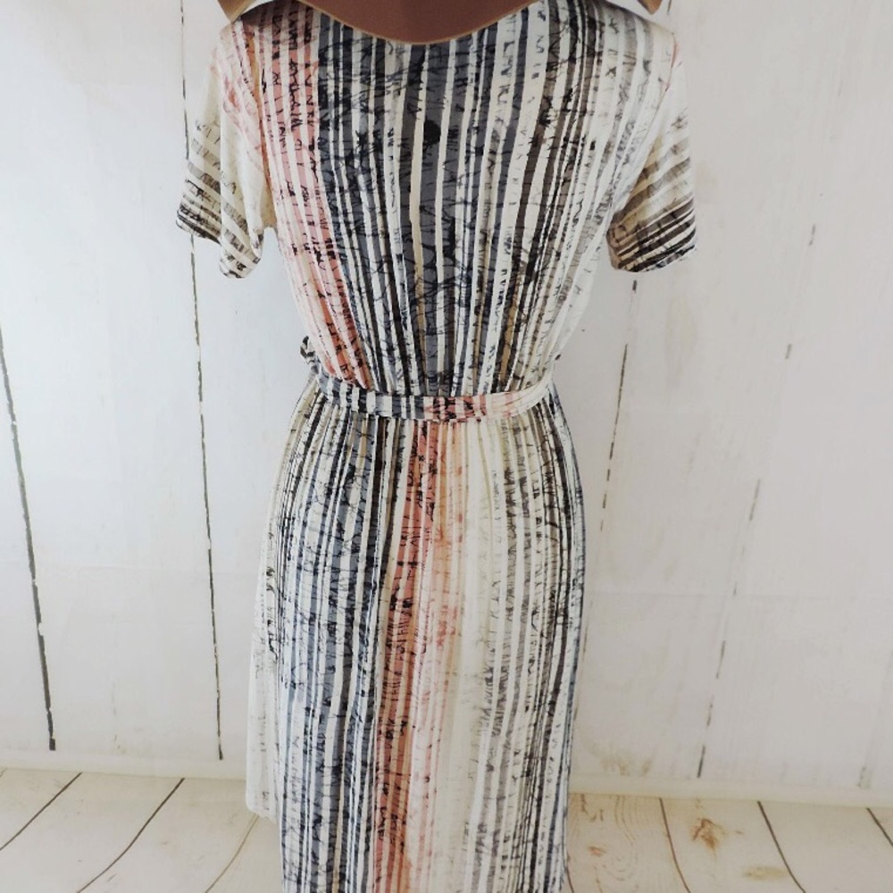Gorgeous Striped Wrap Dress 👗Brand New WT - Picture 8 of 8